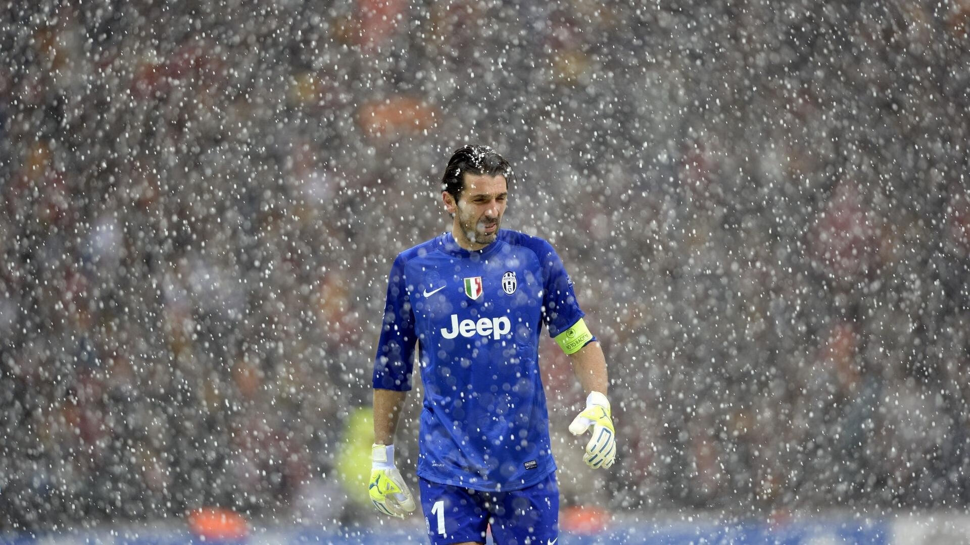 “极端天气下的英雄：车手怎样战胜自然的疯狂考验”，极端天气对车辆应急预案方案