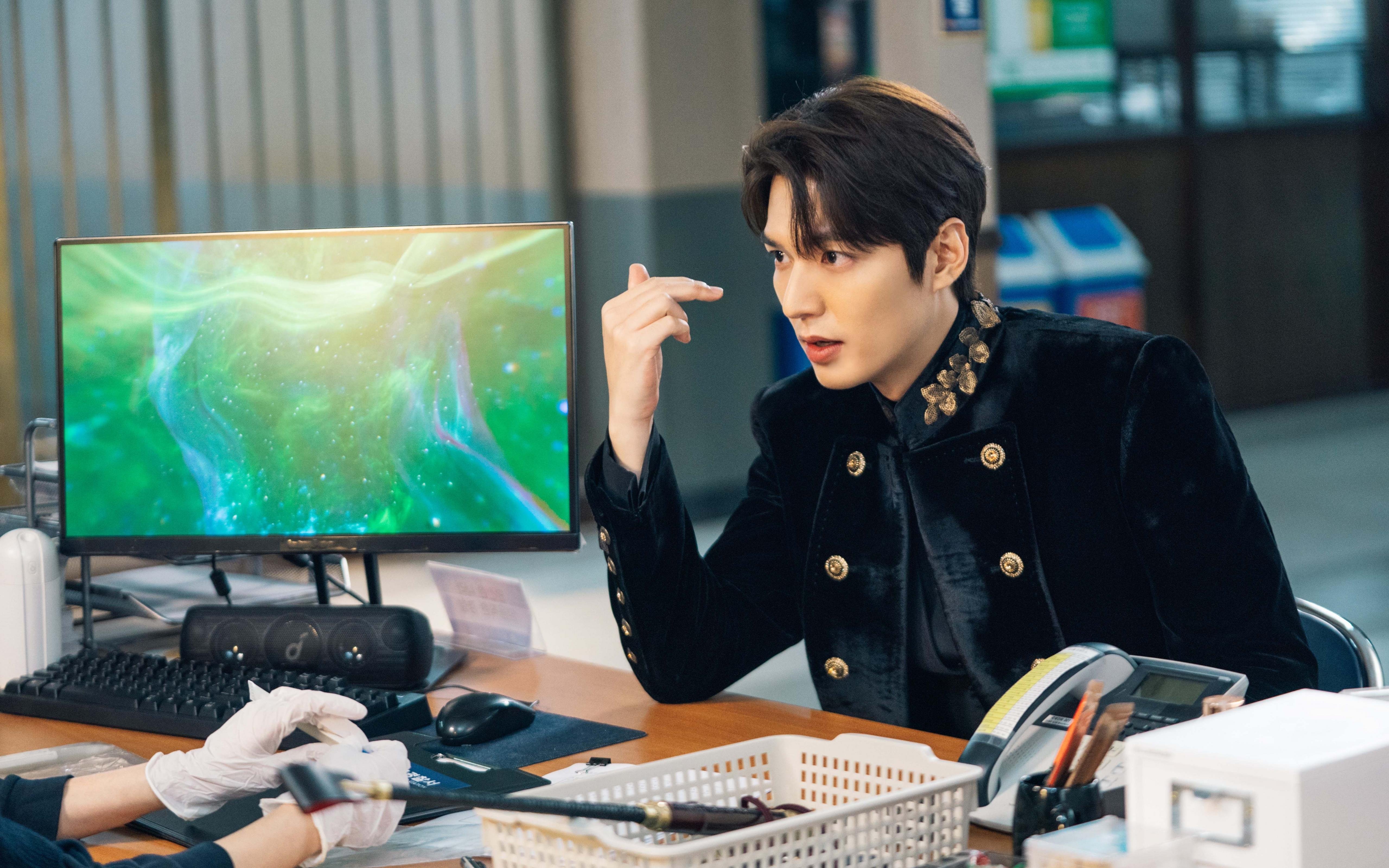 “极速一触即发:超越自我极限的巅峰对决”,极速超越宣传片