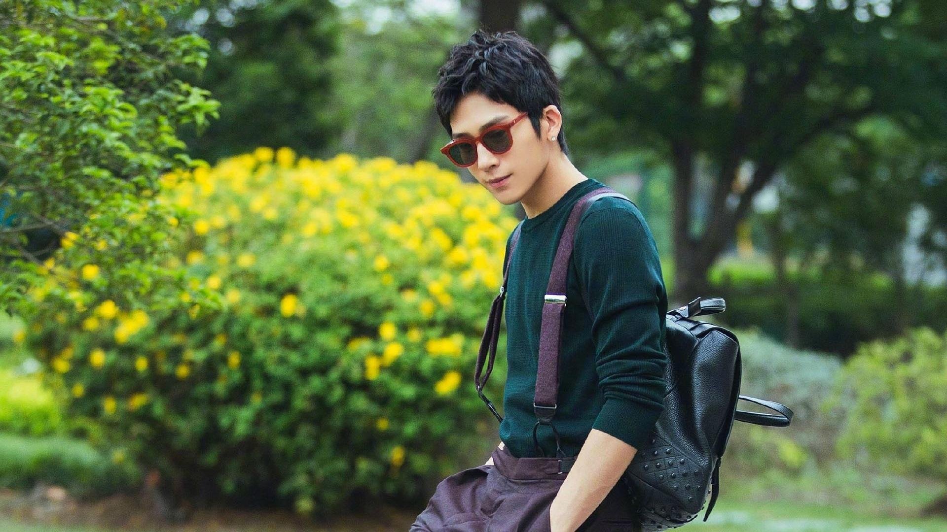 “足球文化艺术展在北京盛大开幕，丰富球迷文化生活”，足球文化创意秀